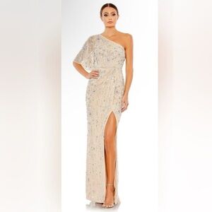 Mac Duggal Detailed elegant long gown